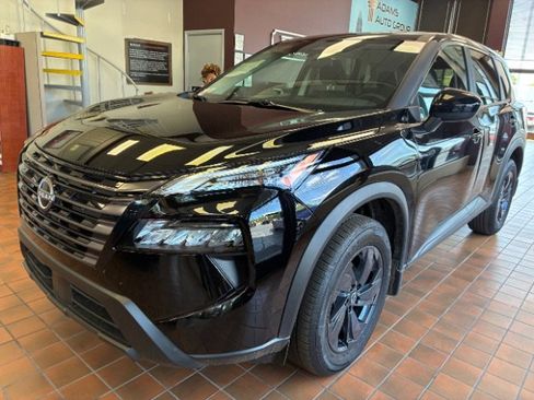 Used 2026 Nissan Rogue SV FWD image 8