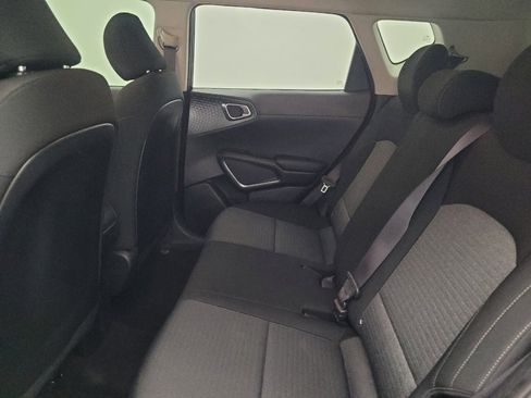 Used 2020 Kia Soul S FWD image 18