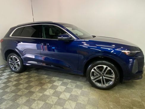 New 2025 Audi Q5 Premium Plus image 2