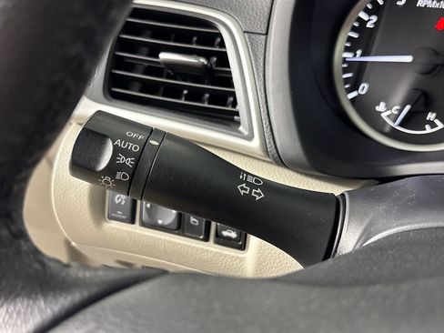 Used 2016 Nissan Sentra SV image 17