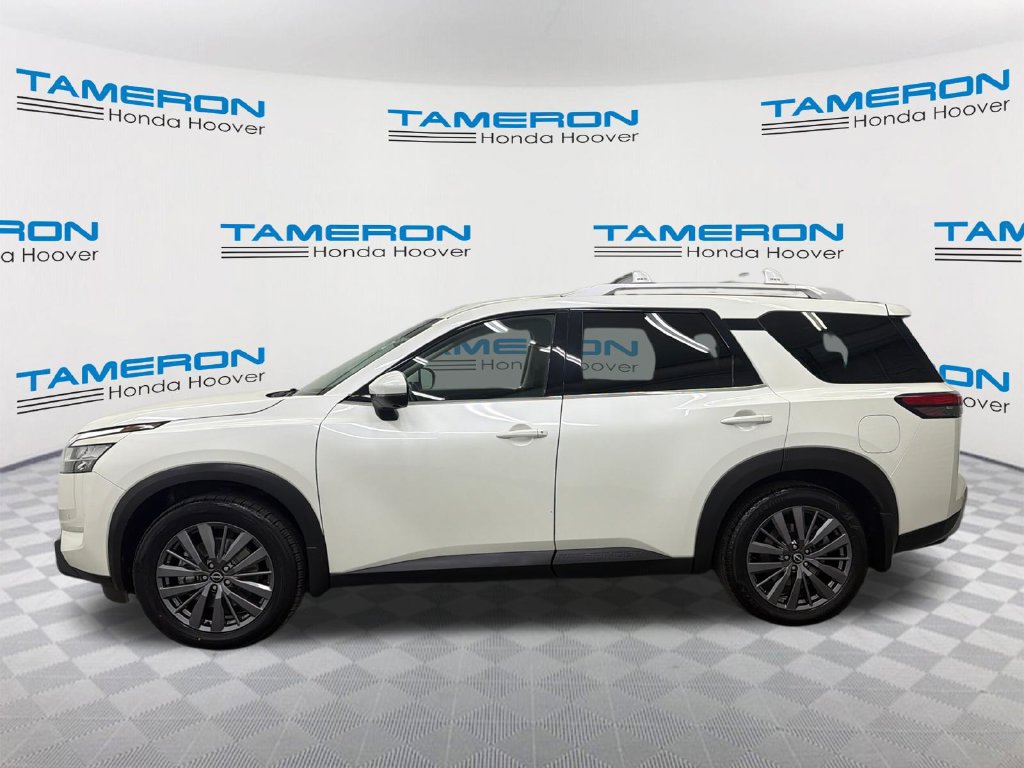 Used 2022 Nissan Pathfinder SL w/ SL Premium Package AWD/4WD image 2