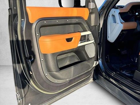 Used 2023 Land Rover Defender 130 First Edition image 18