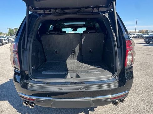 Used 2023 Chevrolet Tahoe Premier w/ Advanced Technology Package AWD/4WD image 5
