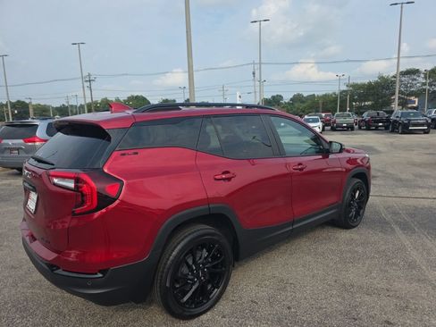 Used 2023 GMC Terrain SLE w/ Driver Convenience Package AWD/4WD image 4