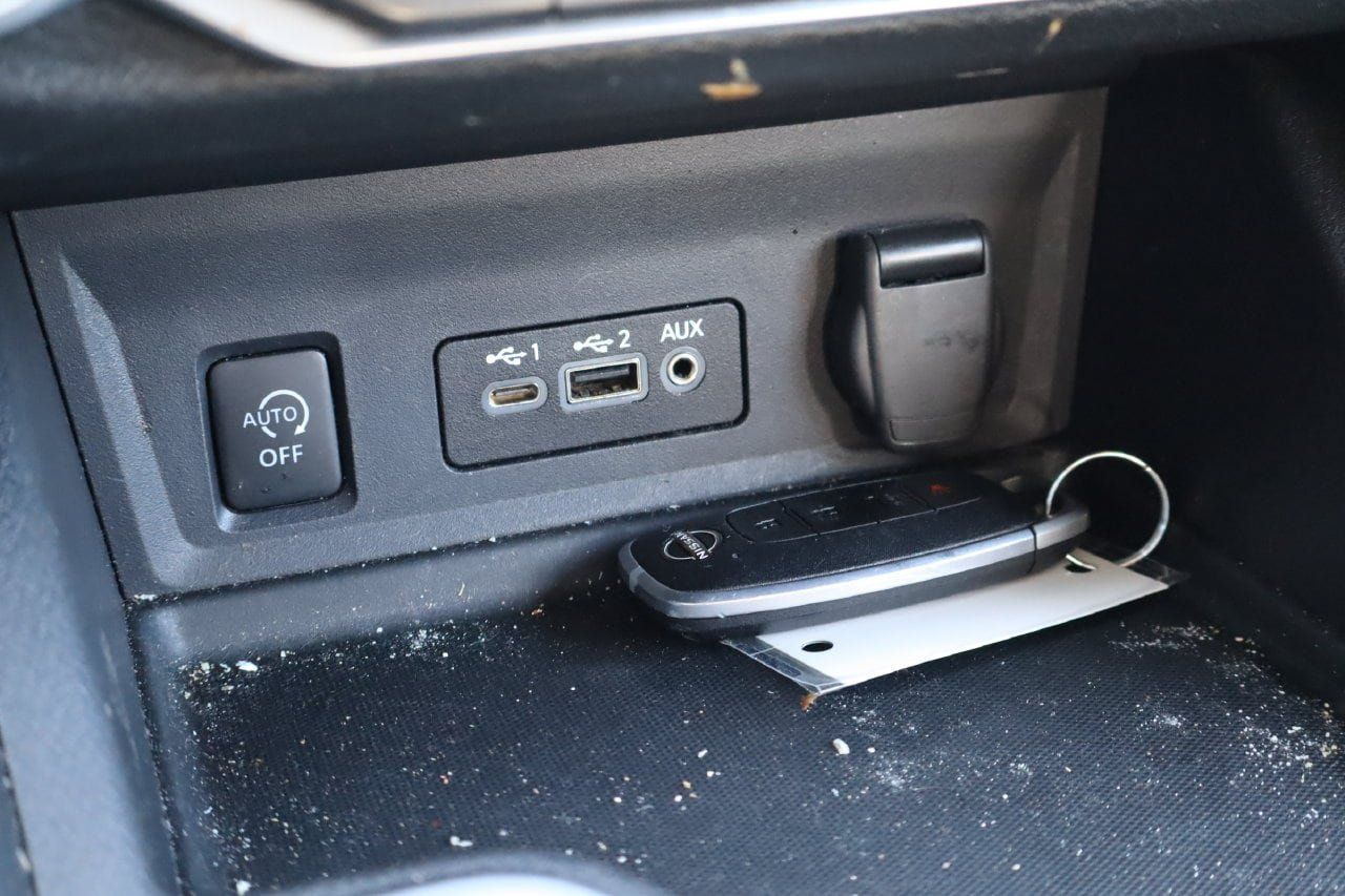 Used 2024 Nissan Sentra SV FWD image 23