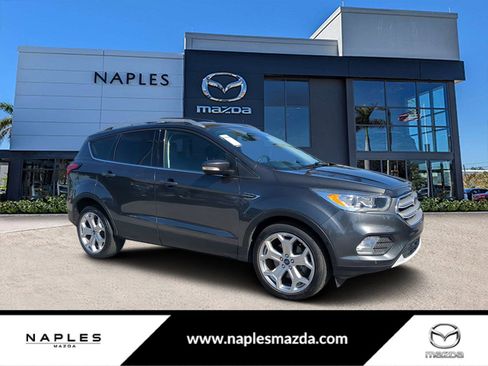 Used 2019 Ford Escape Titanium image 1