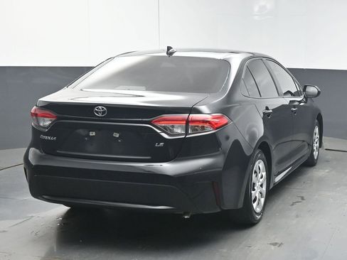 Used 2022 Toyota Corolla LE image 7
