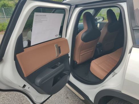 Used 2025 MINI Cooper Countryman SE w/ Comfort Package Max image 17