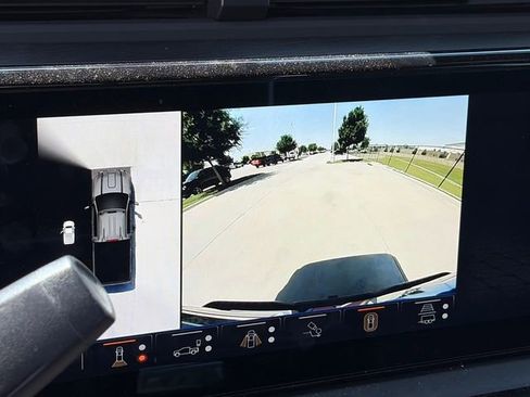 Used 2025 GMC Sierra 2500 AT4X AWD/4WD image 20