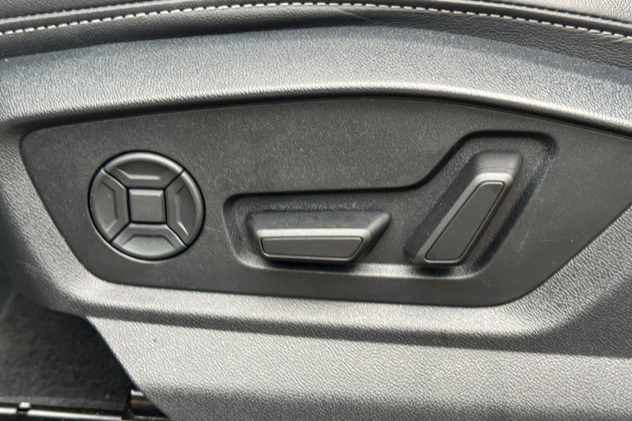 Used 2025 Audi Q7 3.0T Premium Plus AWD/4WD image 21