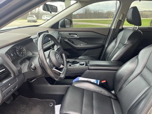 Used 2021 Nissan Rogue SV w/ Premium Package AWD/4WD image 13