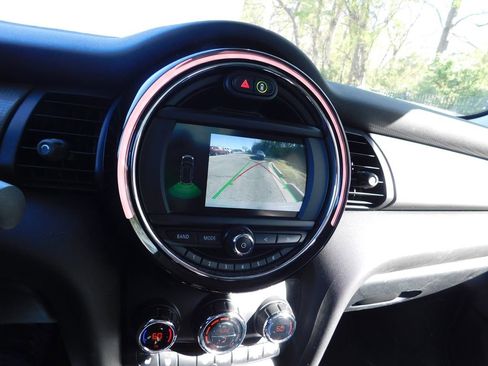 Used 2020 MINI Cooper 4-Door Hardtop image 11