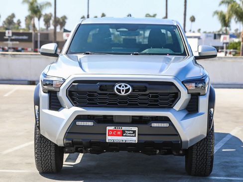 Used 2024 Toyota Tacoma TRD Off-Road AWD/4WD image 3
