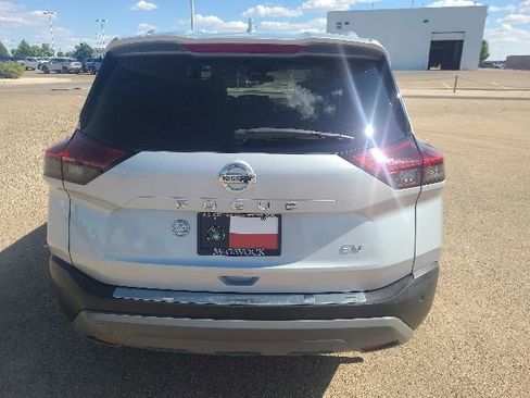 Used 2021 Nissan Rogue SV w/ Premium Package FWD image 7