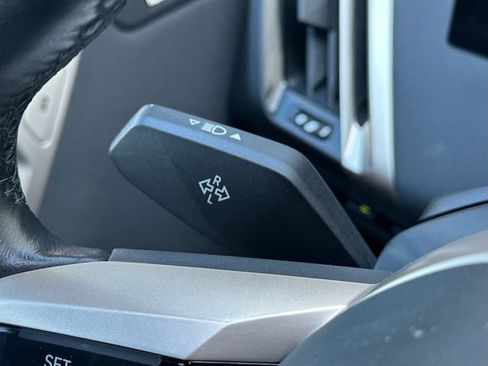 Used 2022 BMW iX xDrive50 w/ Sport Package image 38