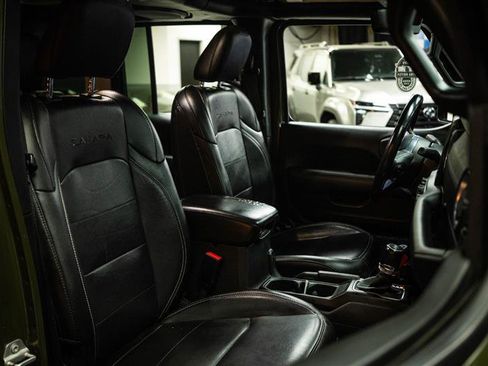 Used 2023 Jeep Wrangler Unlimited Sahara w/ Cold Weather Group image 14