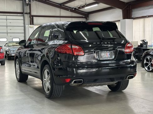 Used 2014 Porsche Cayenne Diesel AWD/4WD image 4