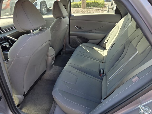Used 2024 Hyundai Elantra SEL FWD image 10