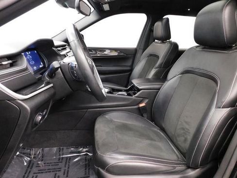 Used 2022 Jeep Grand Cherokee L Laredo image 21