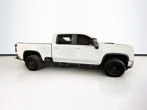 Used 2021 Chevrolet Silverado 2500 LT w/ Convenience Package AWD/4WD image 5