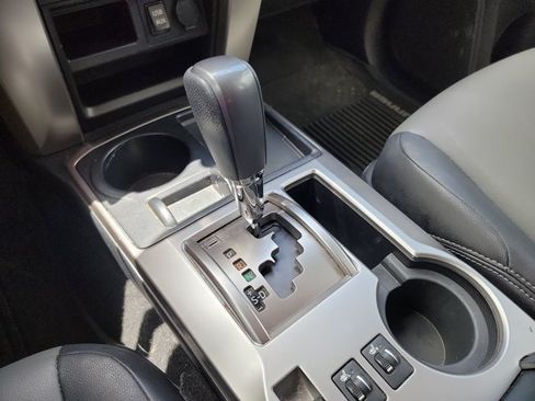 Used 2017 Toyota 4Runner SR5 Premium RWD image 21