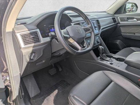 Used 2022 Volkswagen Atlas SE FWD image 9