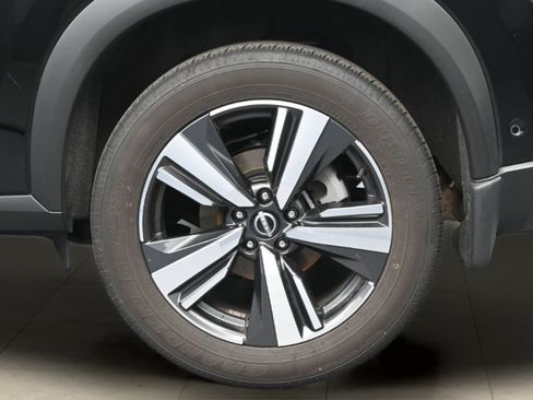Certified 2025 Nissan Rogue SL w/ SL Premium Package FWD image 22