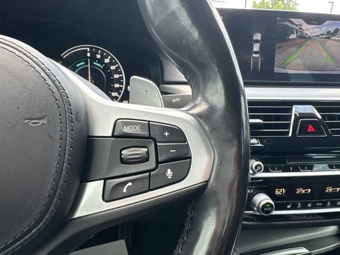 Used 2018 BMW 530e RWD image 17