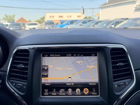 Used 2017 Jeep Grand Cherokee Limited AWD/4WD image 40