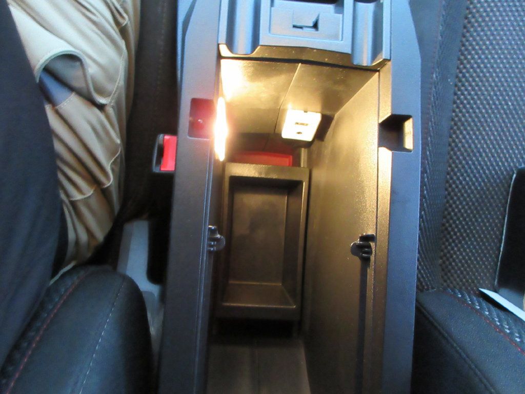 Used 2025 Chevrolet Equinox LT w/ Convenience Package II FWD image 26