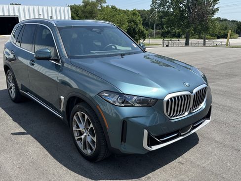 Used 2024 BMW X5 xDrive40i w/ Premium Package AWD/4WD image 2