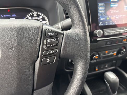 Used 2023 Nissan Frontier SV w/ Midnight Edition Package AWD/4WD image 18