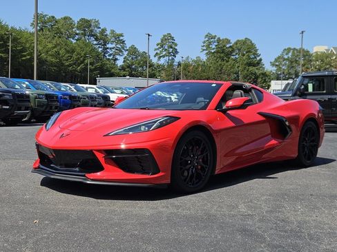 Used 2024 Chevrolet Corvette Stingray Coupe w/ 1LT RWD image 4