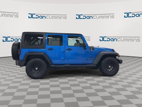 Used 2016 Jeep Wrangler Unlimited Sport w/ Quick Order Package 24S AWD/4WD image 9
