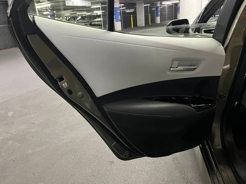 Used 2019 Toyota Corolla SE FWD image 15