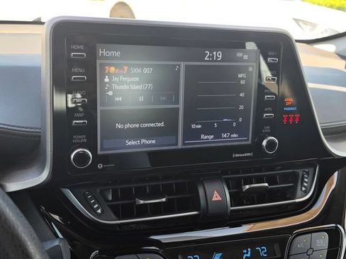 Used 2021 Toyota C-HR LE FWD image 18