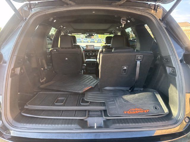 Used 2024 Honda Pilot TrailSport image 17