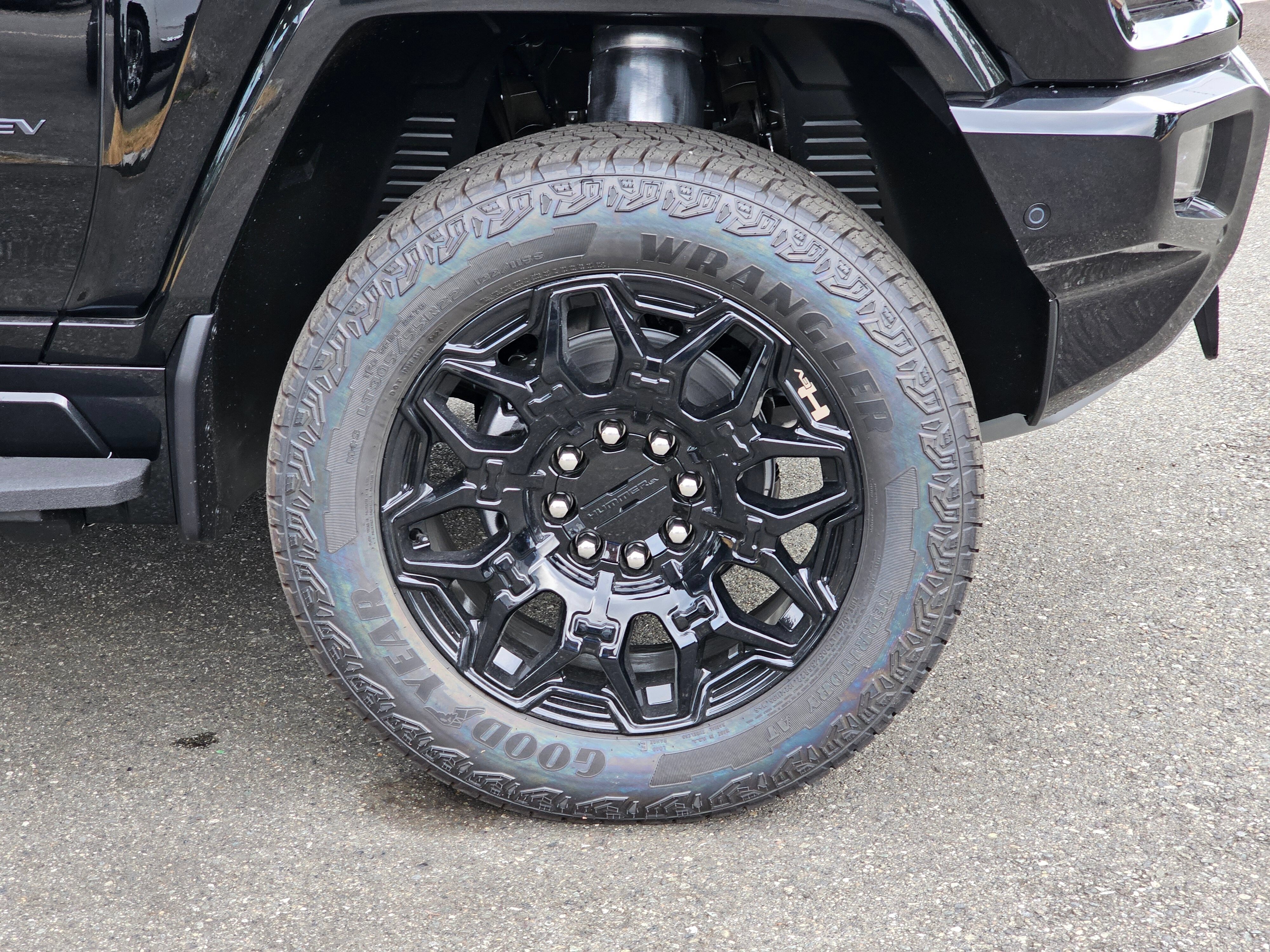 New 2024 GMC Hummer EV 2X AWD/4WD image 9