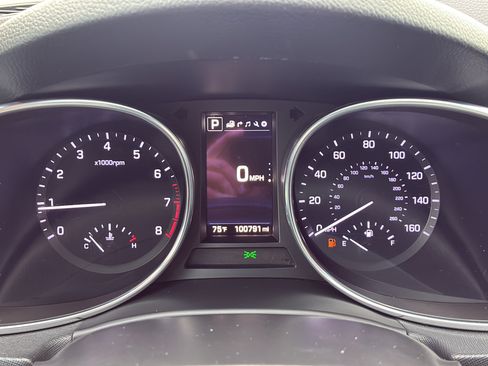 Used 2018 Hyundai Santa Fe Sport FWD image 34