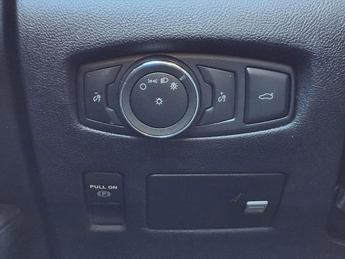 Used 2018 Lincoln Continental w/ Equipment Group 500A image 11