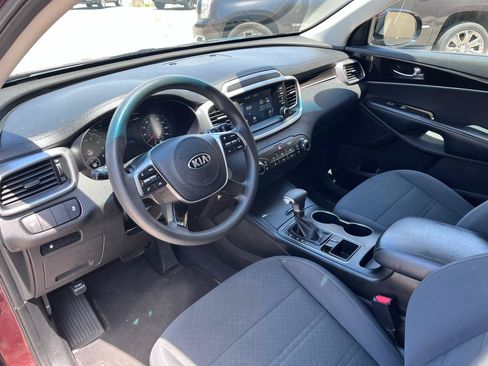 Used 2020 Kia Sorento FWD V6 image 25