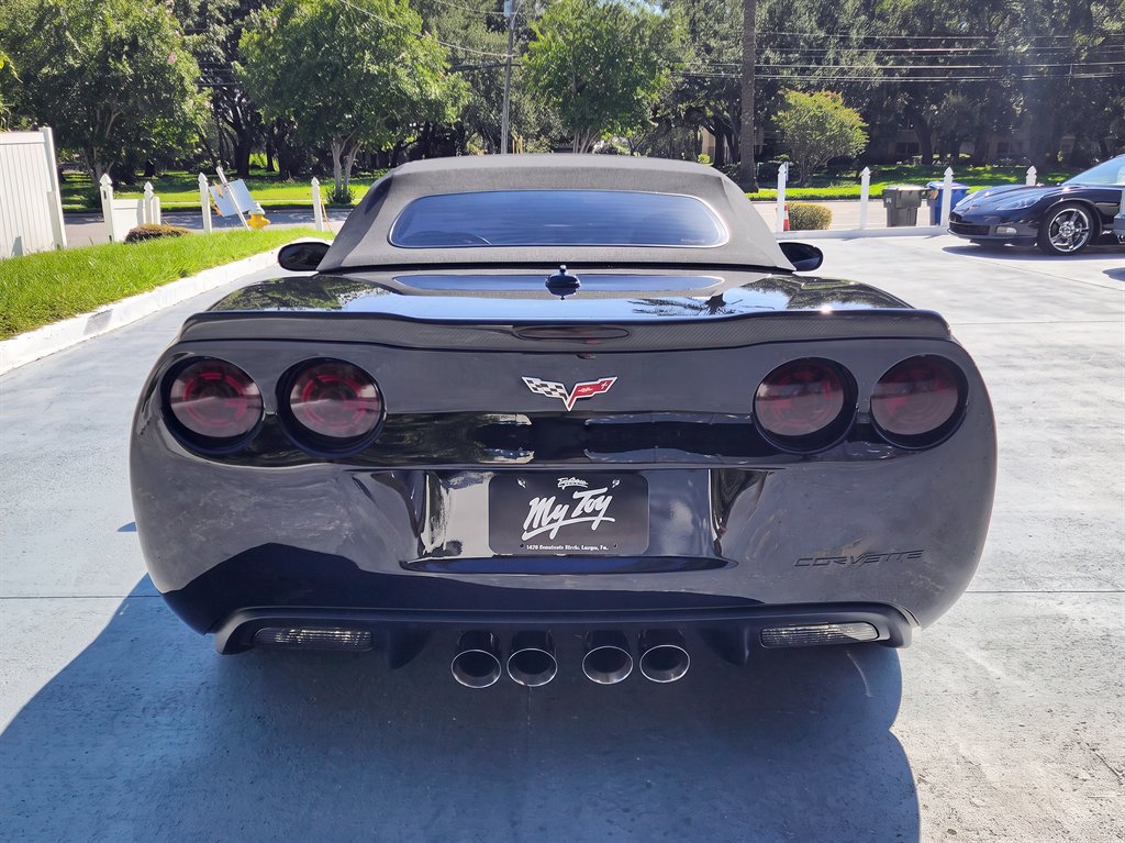 Used 2005 Chevrolet Corvette Convertible w/ Preferred Equipment Group RWD image 15