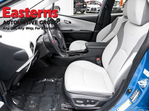 Used 2021 Toyota Prius Prime XLE w/ Carpet Mat Package (TMS) image 14