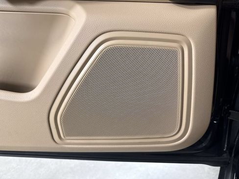 Certified 2024 Porsche Macan Turbo AWD/4WD image 34