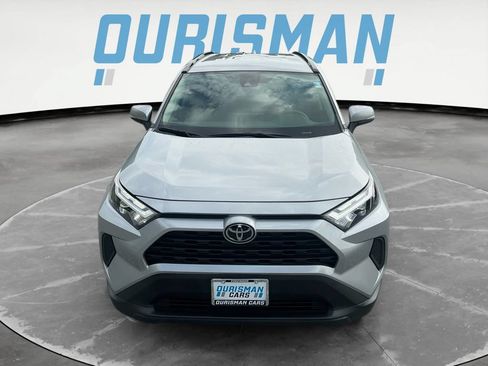 Used 2025 Toyota RAV4 XLE AWD/4WD image 9