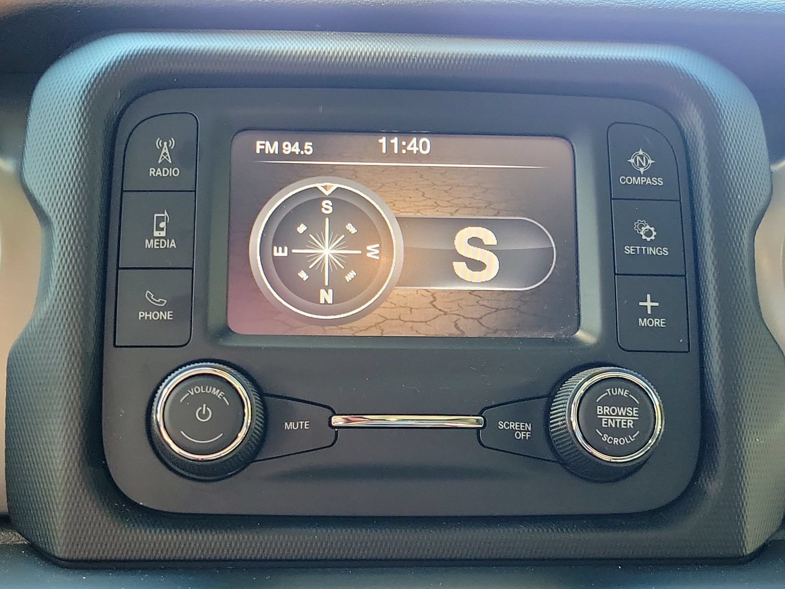 Used 2020 Jeep Wrangler Sport AWD/4WD image 21