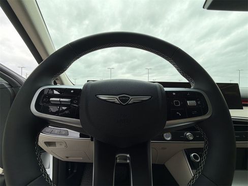 New 2026 Genesis GV70 2.5T Advanced image 11