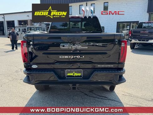 Used 2025 GMC Sierra 3500 Denali Ultimate AWD/4WD image 4