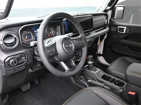 New 2025 Jeep Gladiator Sport w/ Premium Package image 12