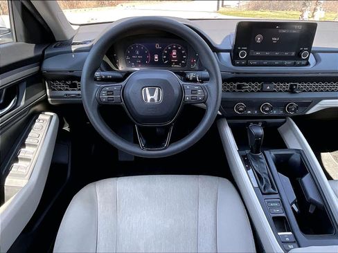 Used 2023 Honda Accord LX image 17